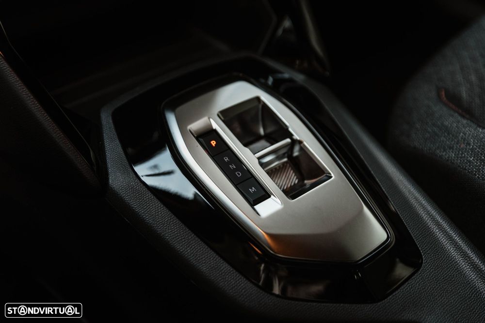 Peugeot 2008 1.2 Hybrid Style e-DCS6 - 25