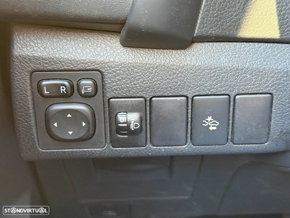 Toyota Auris Touring Sports 1.8 HSD Freestyle - 19