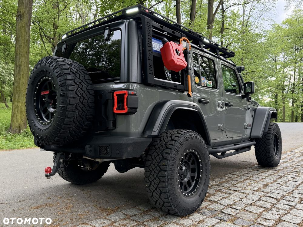 Jeep Wrangler - 2
