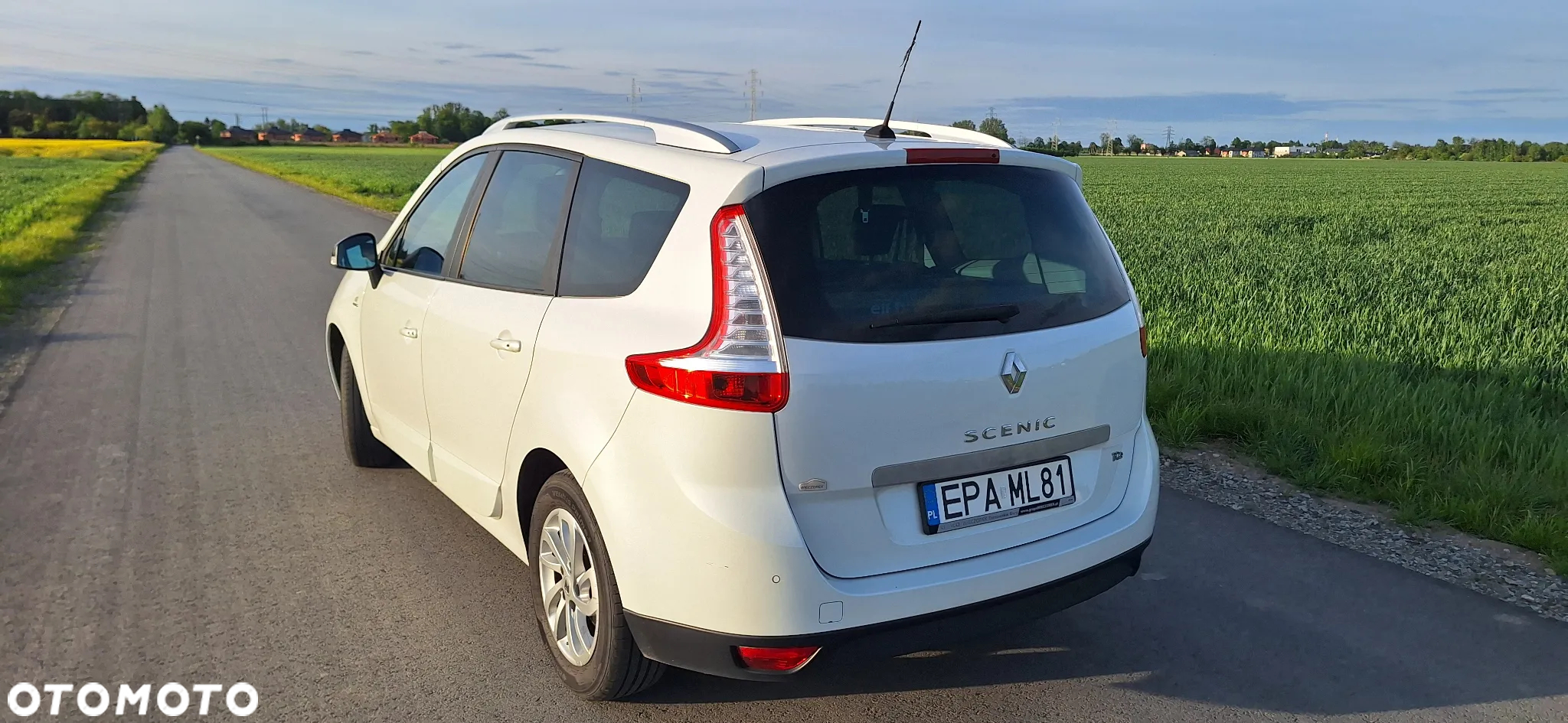 Renault Grand Scenic Gr 1.2 TCe Energy Bose Edition - 4