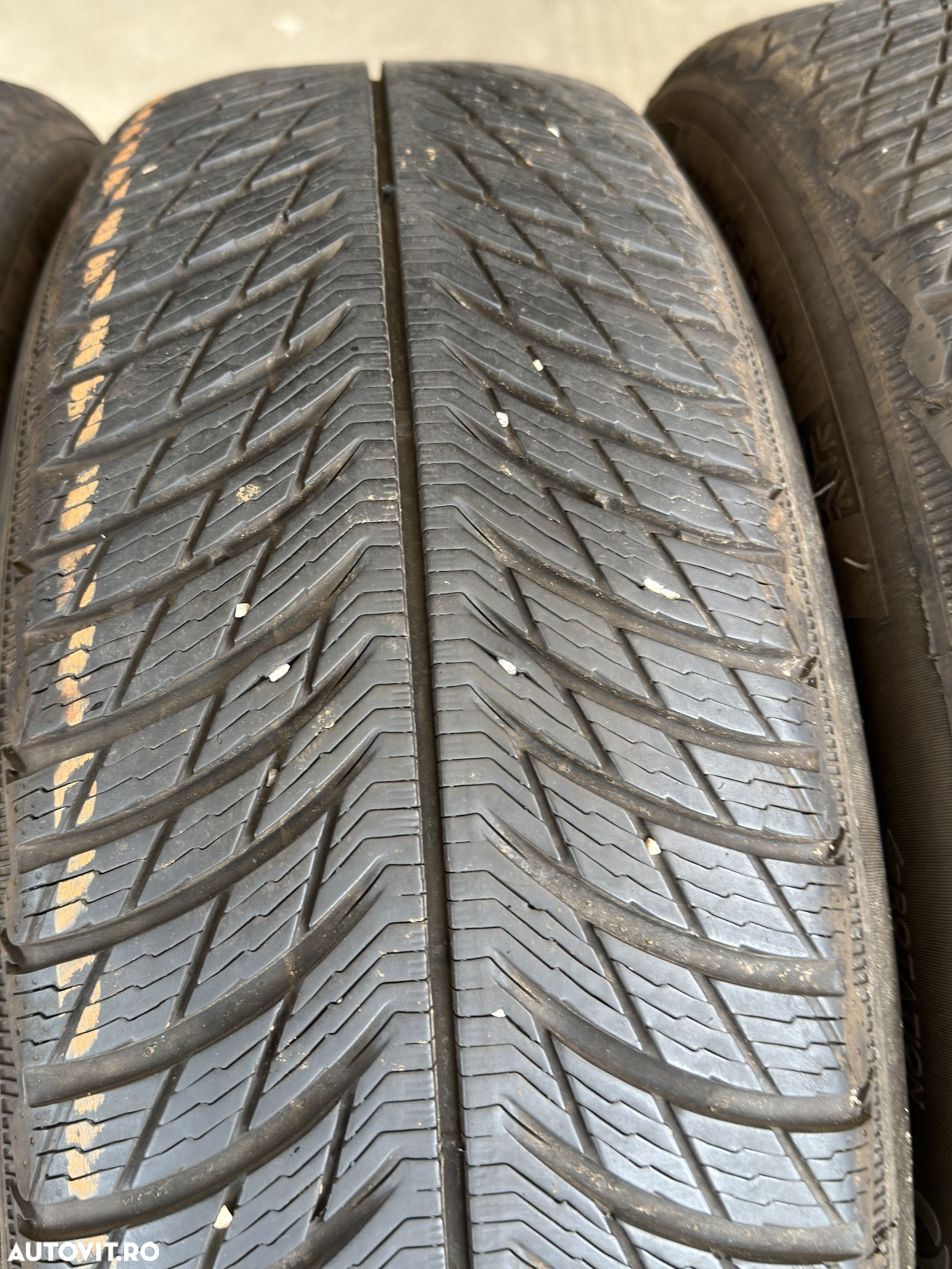 Vând 4 anvelope 215/65/17 michelin de iarnă ca noi - 5