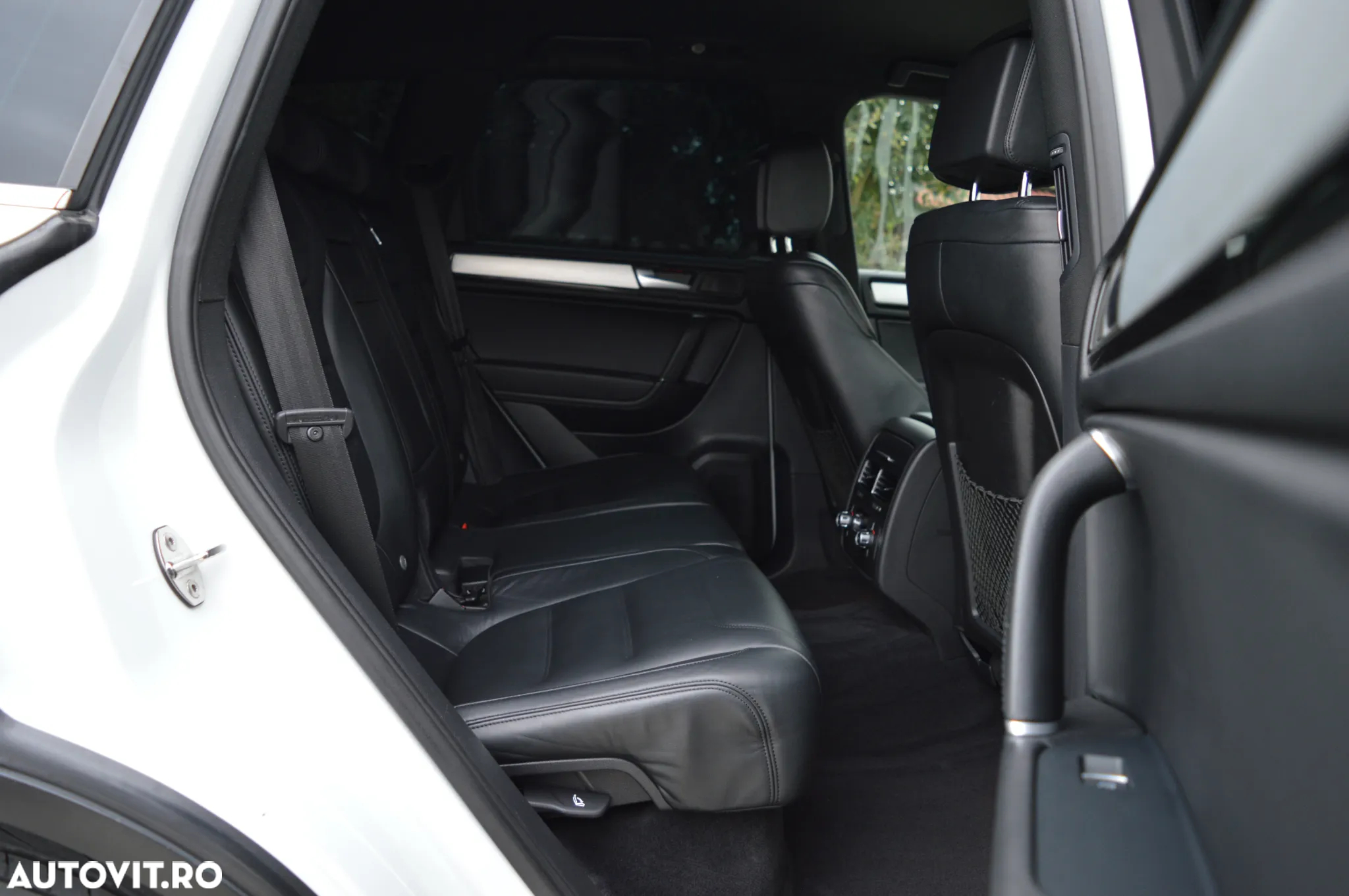Volkswagen Touareg 3.0 V6 TDI BMT - 33
