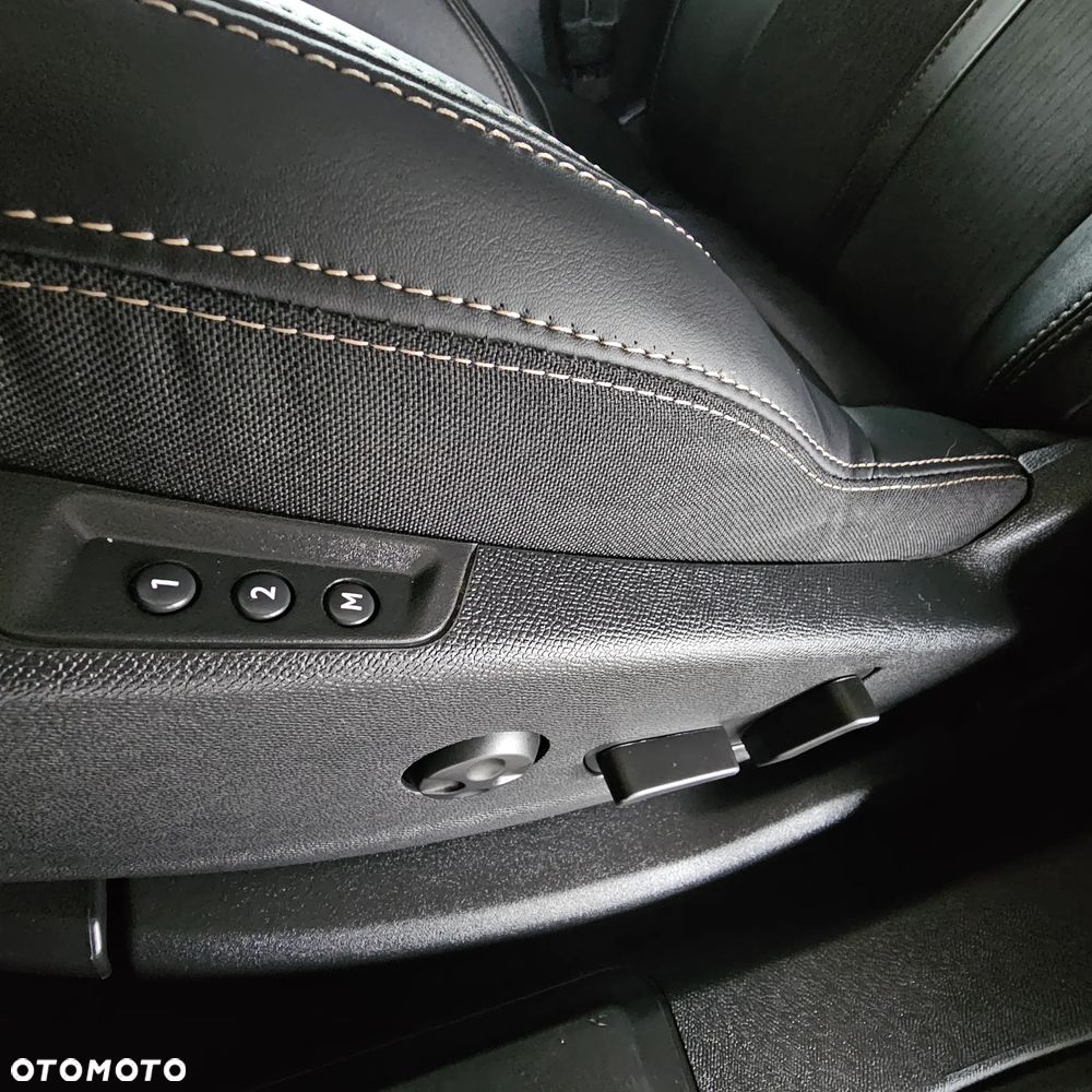 Peugeot 5008 1.6 PureTech GT S&S EAT8 - 19