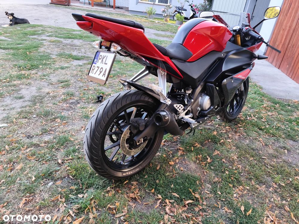 Yamaha YZF - 4