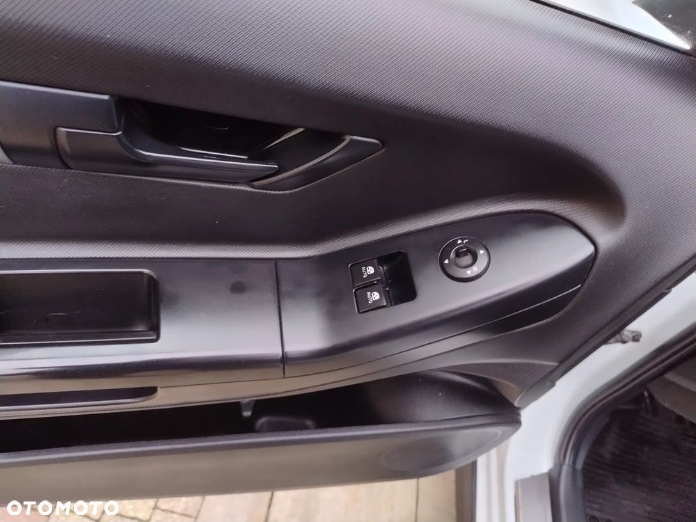 Kia ProCeed 1.4 L - 9