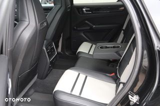 Porsche Cayenne E-Hybrid Platinum Edition - 9