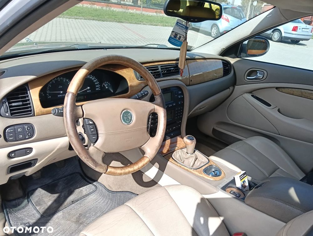 Jaguar S-Type - 20