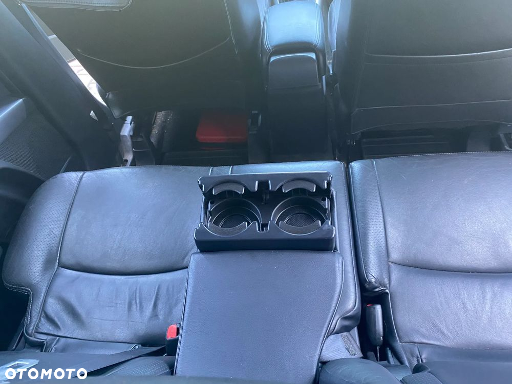 Mitsubishi Outlander - 10
