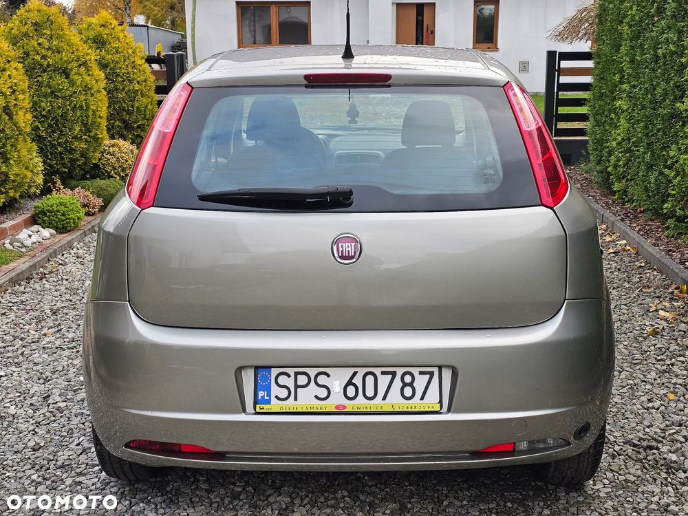 Fiat Grande Punto 1.4 8V - 16