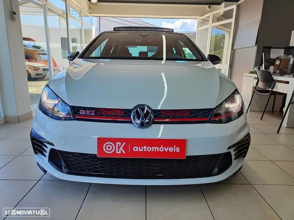 VW Golf - 24