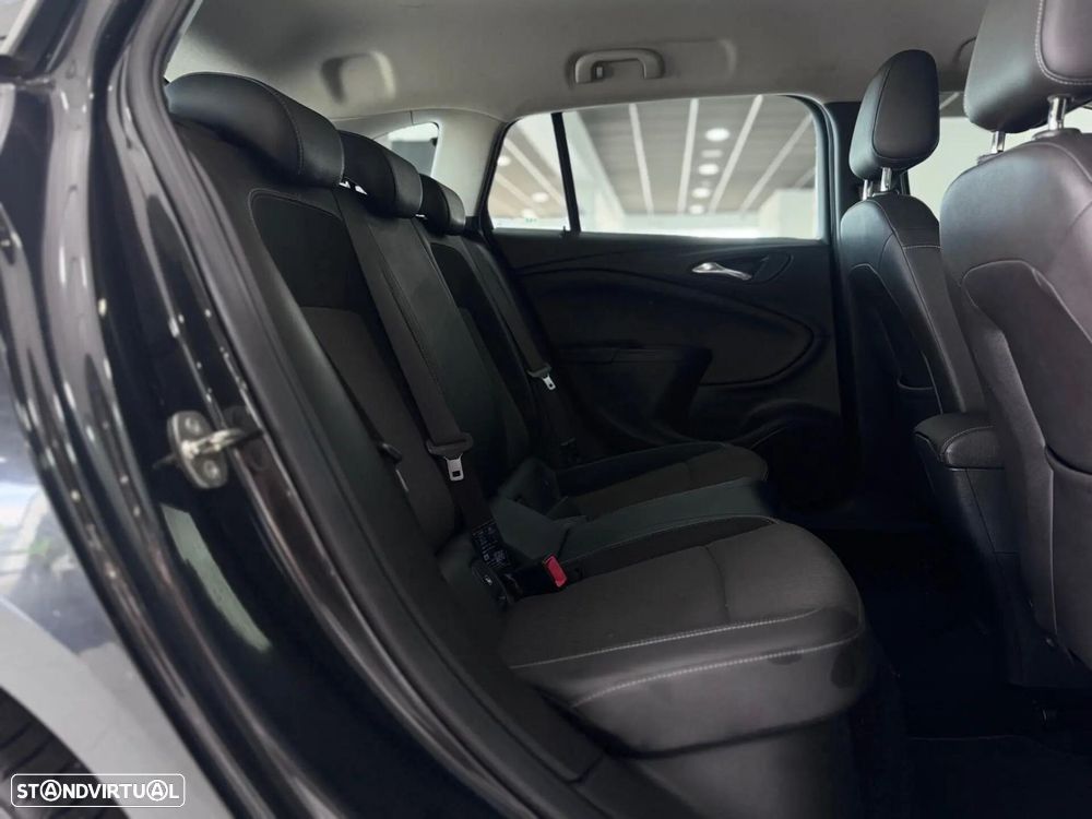 Opel Astra Sports Tourer - 7