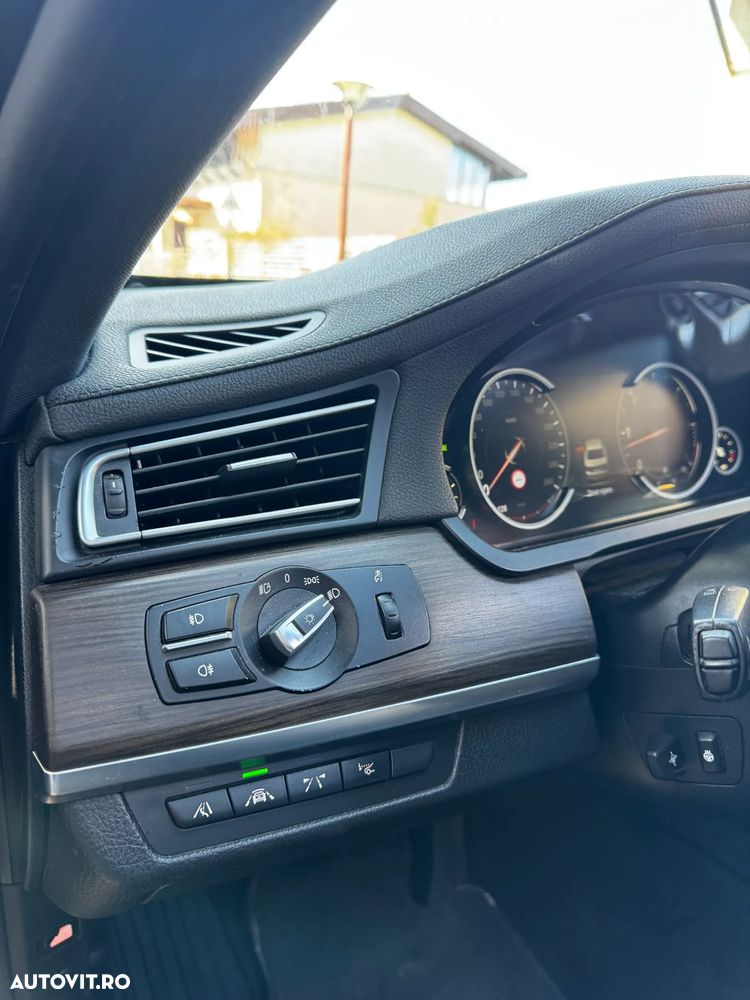 BMW Seria 7 740d xDrive - 3