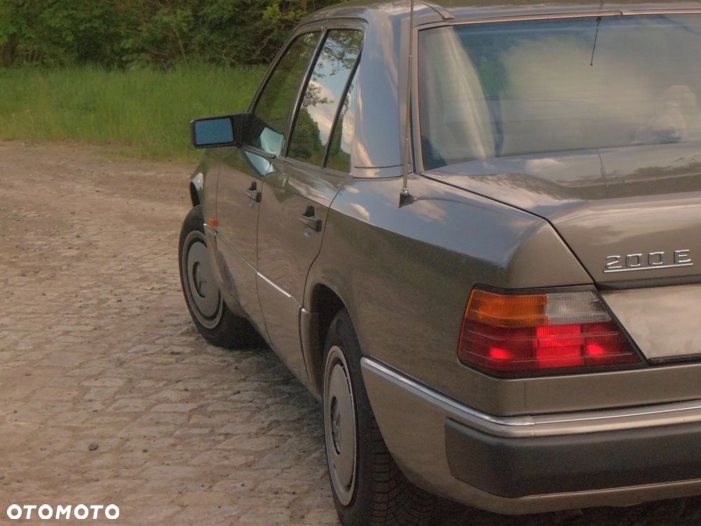 Mercedes-Benz W124 (1984-1993) - 8