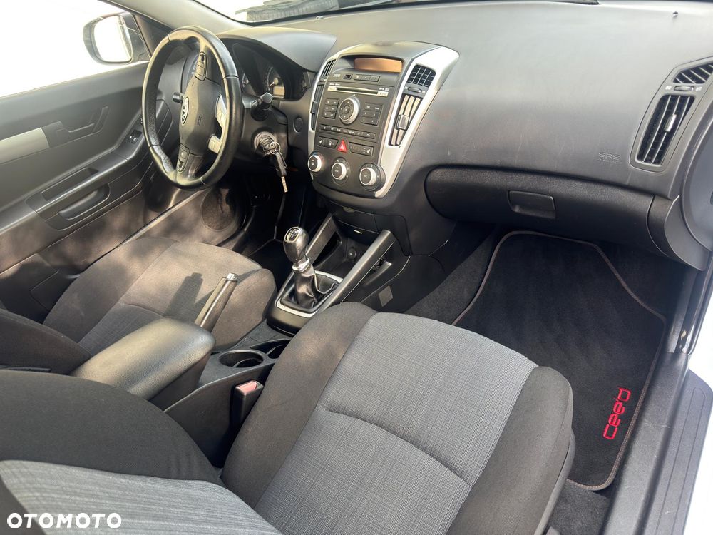 Kia ProCeed - 20