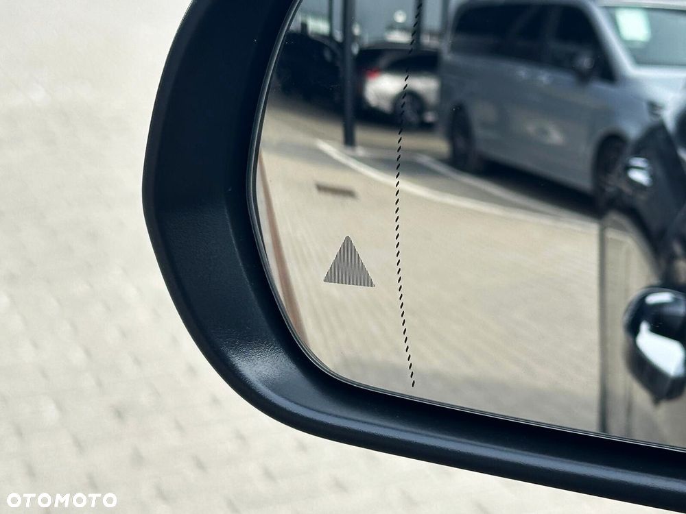 Mercedes-Benz GLB - 19