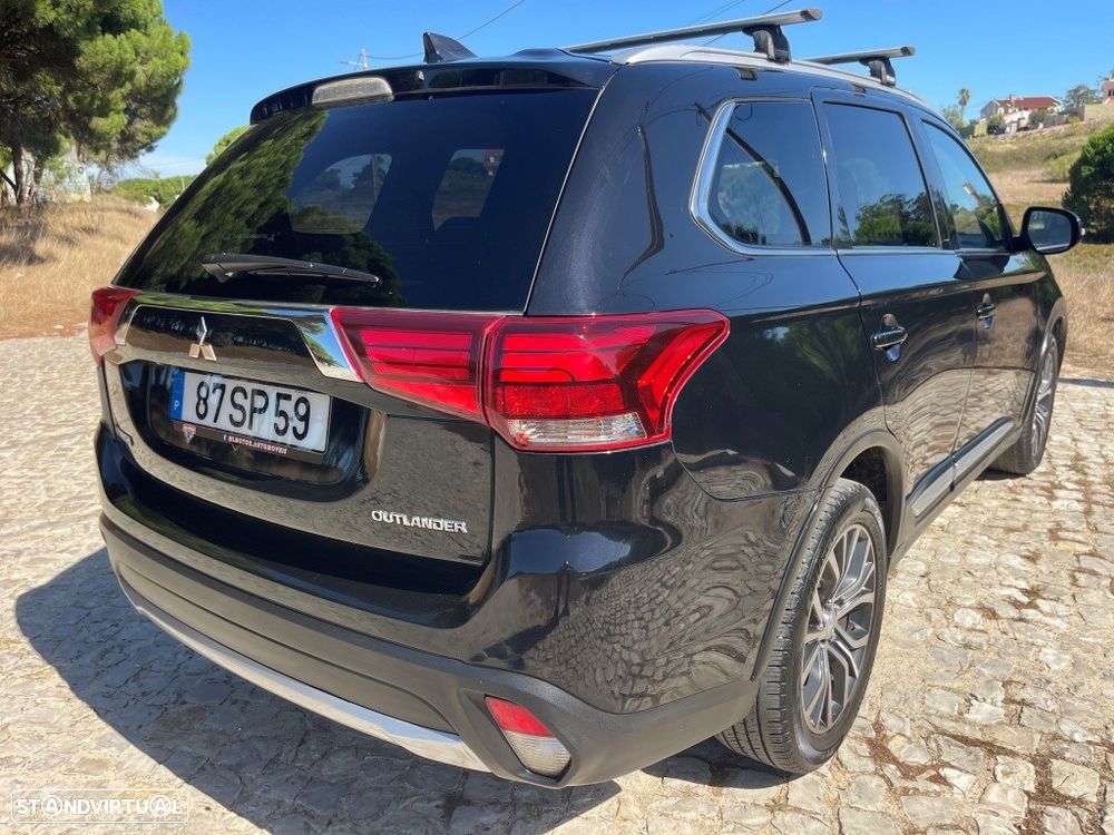 Mitsubishi Outlander 2.2 DI-D Instyle Navi - 20