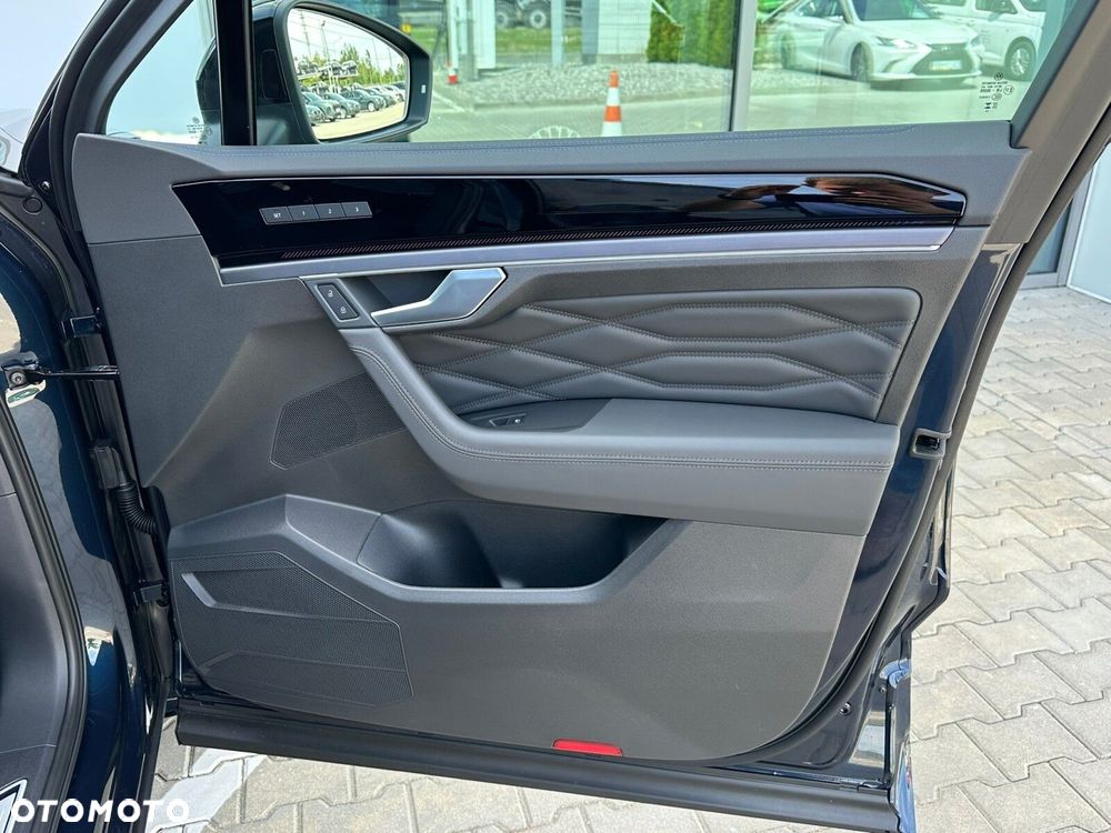 Volkswagen Touareg - 26