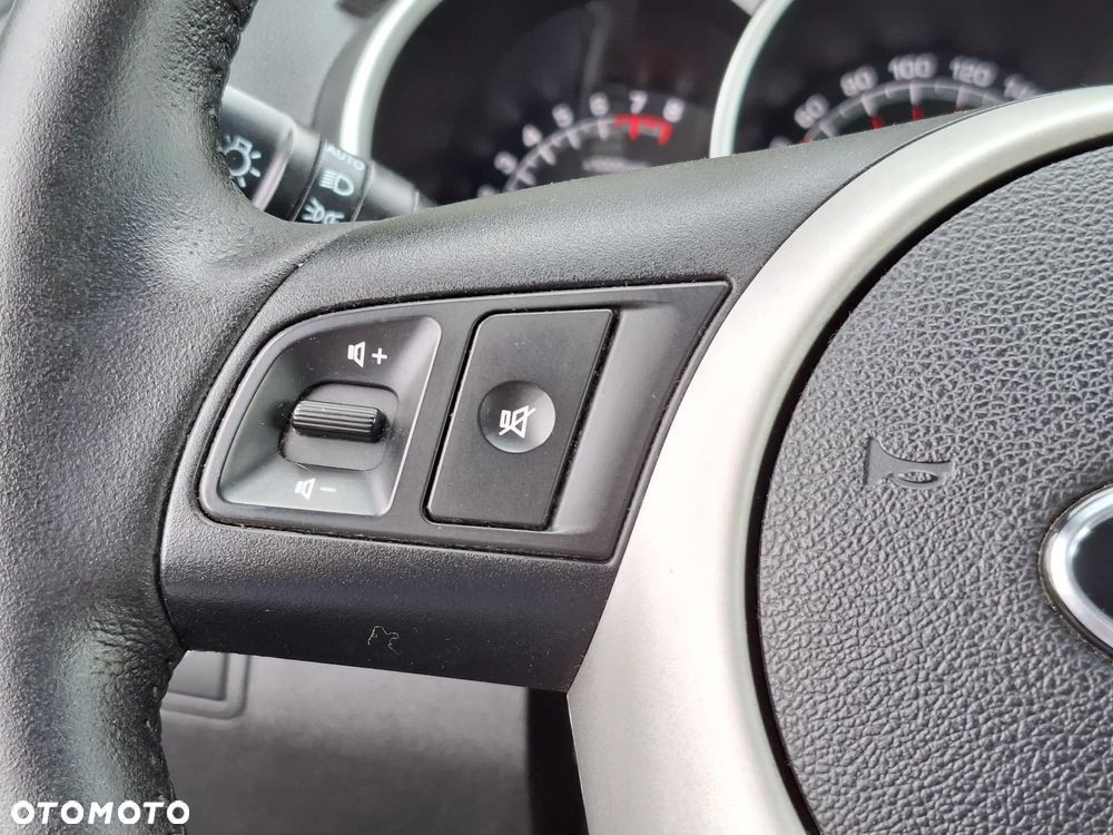 Kia Venga 1.4 CVVT Business Line - 24