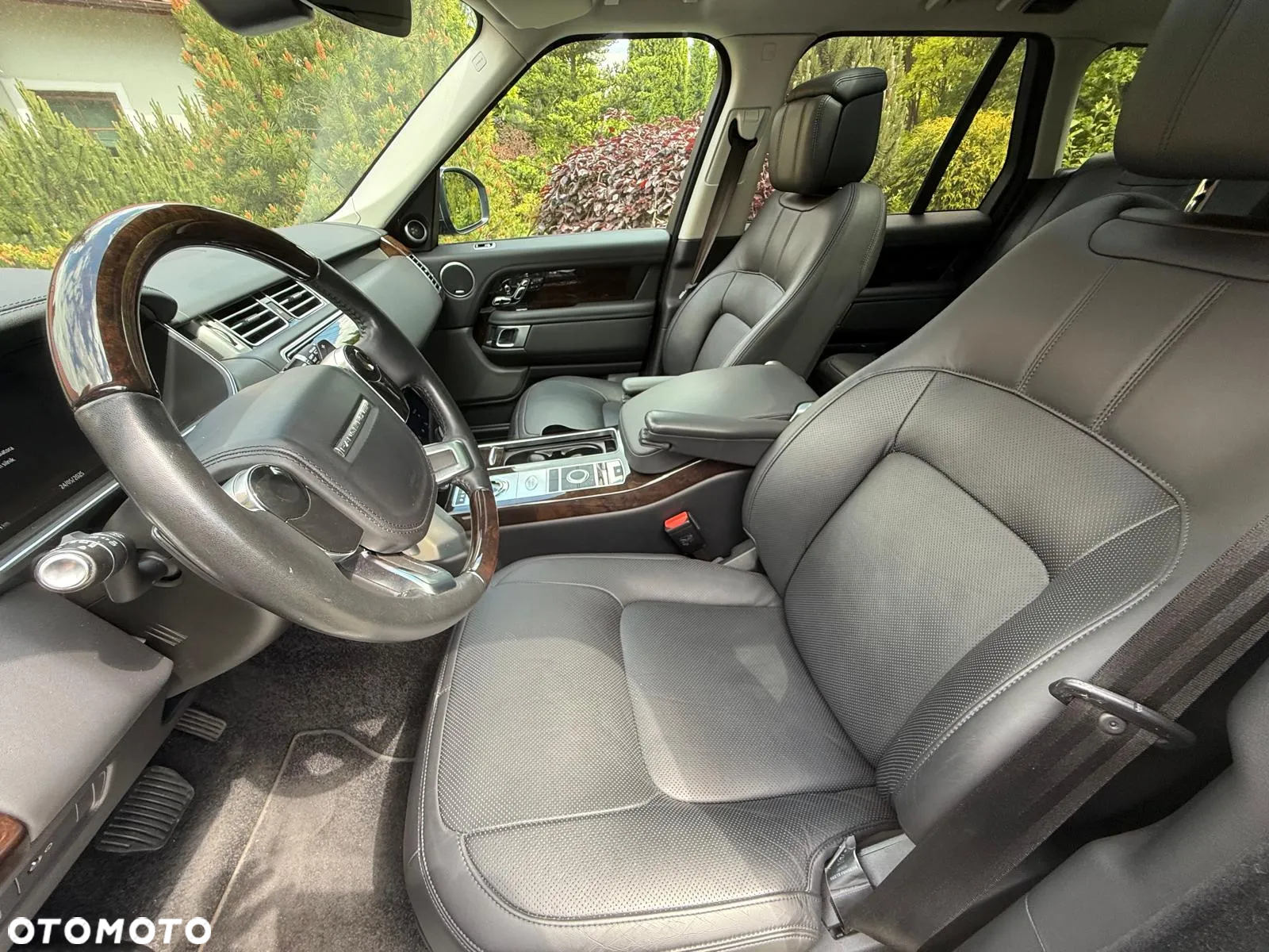 Land Rover Range Rover 4.4SD V8 Vogue - 13