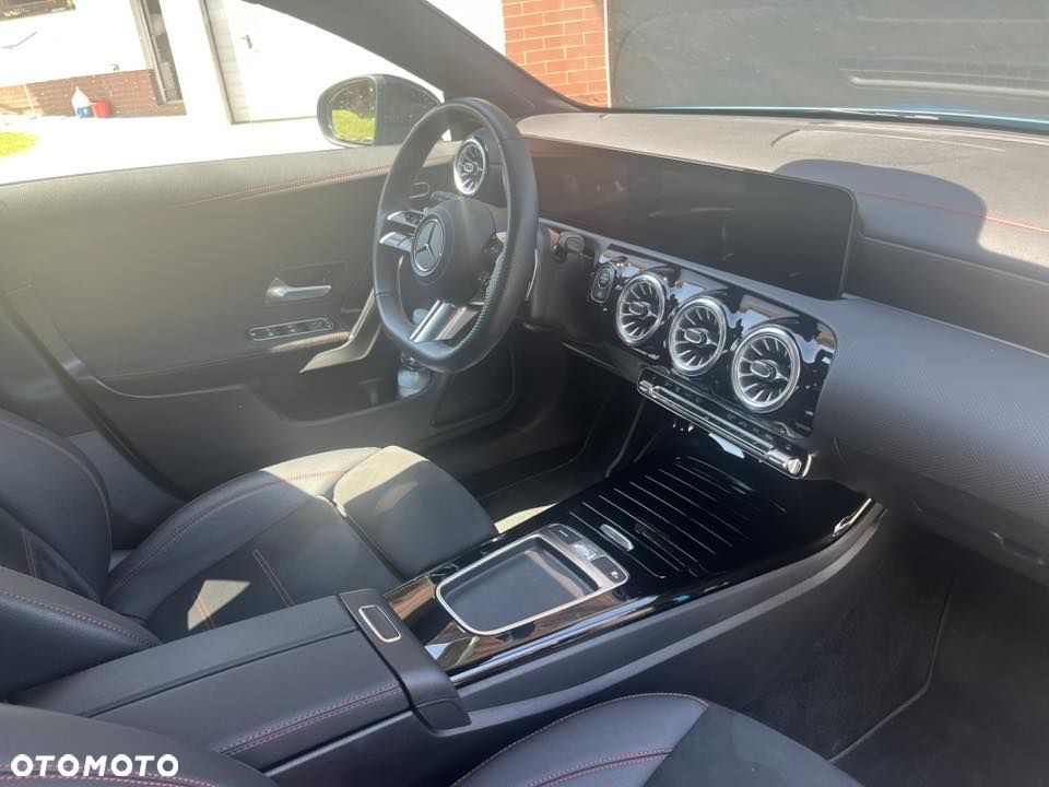 Mercedes-Benz CLA 250 4Matic 8G-DCT AMG Line Advanced Plus - 21