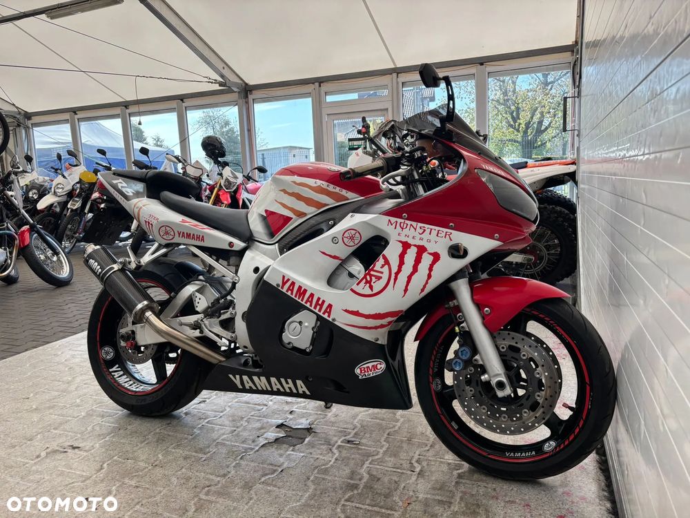 Yamaha R6 - 13