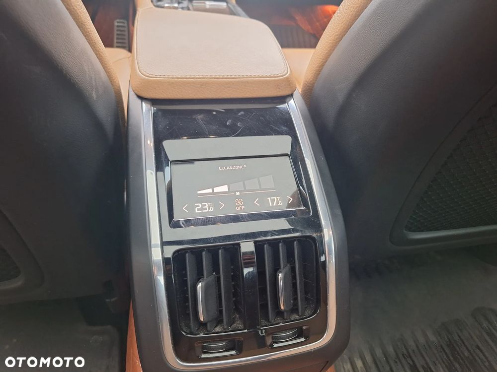 Volvo S90 T6 AWD Momentum - 30