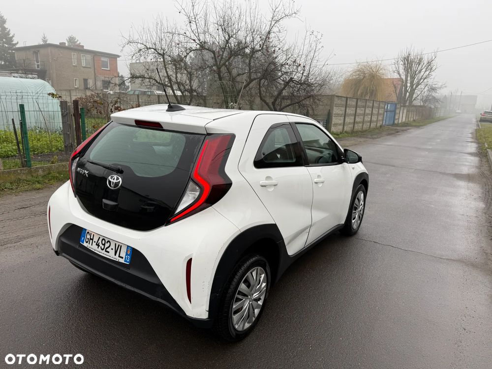 Toyota Aygo X 1.0 VVT-i X-play - 7