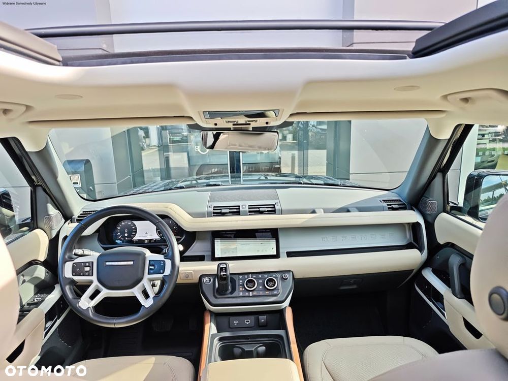 Land Rover Defender - 3
