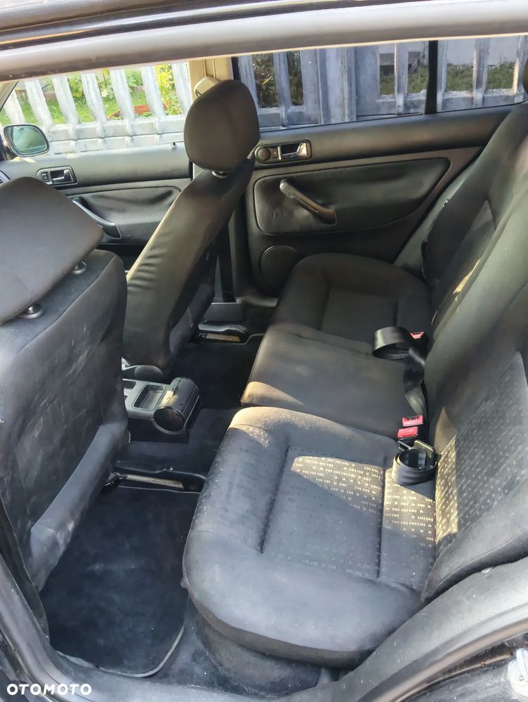 Volkswagen Golf - 8