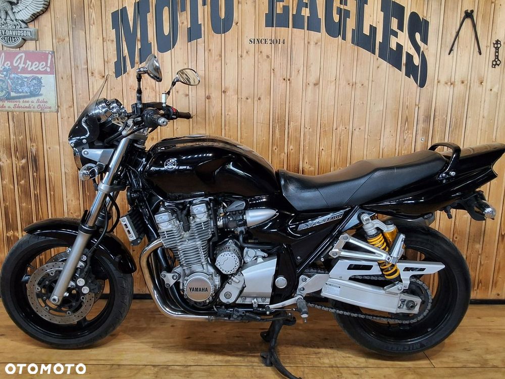 Yamaha XJR - 5