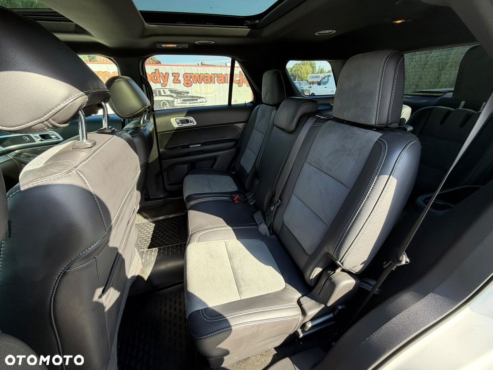 Ford Explorer - 19