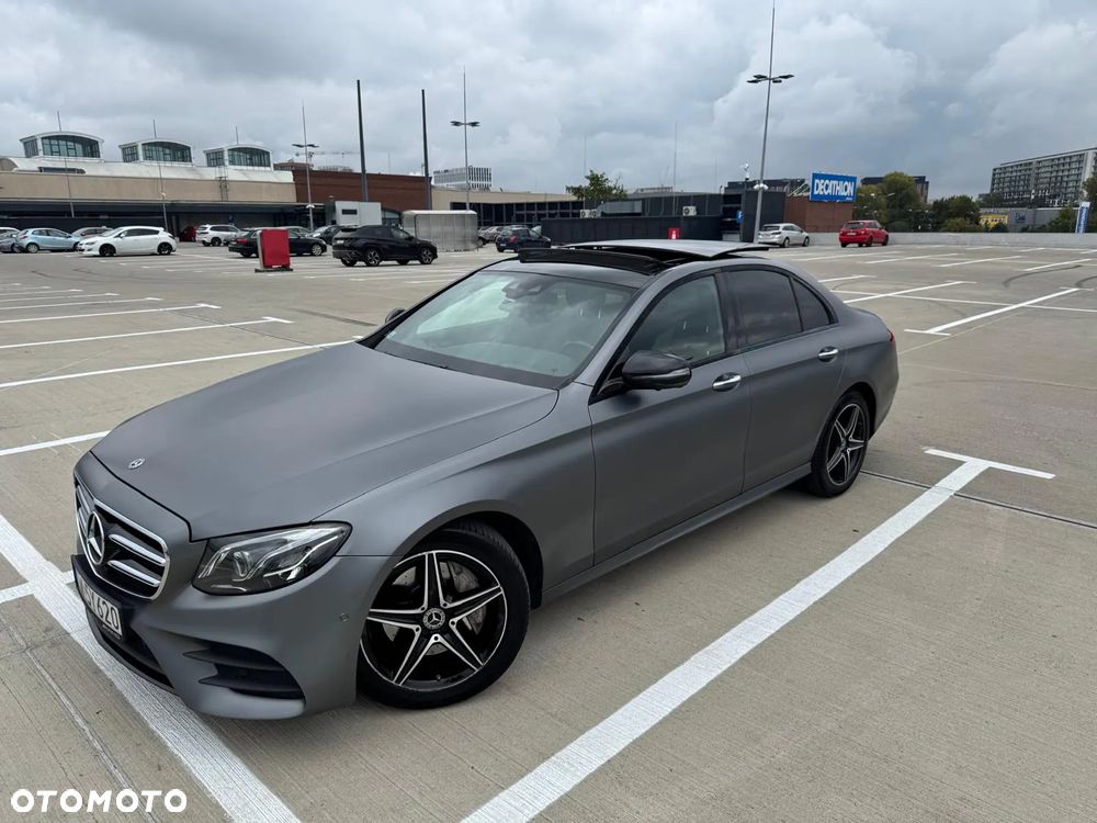 Mercedes-Benz Klasa E 220 d 4-Matic 9G-TRONIC - 2