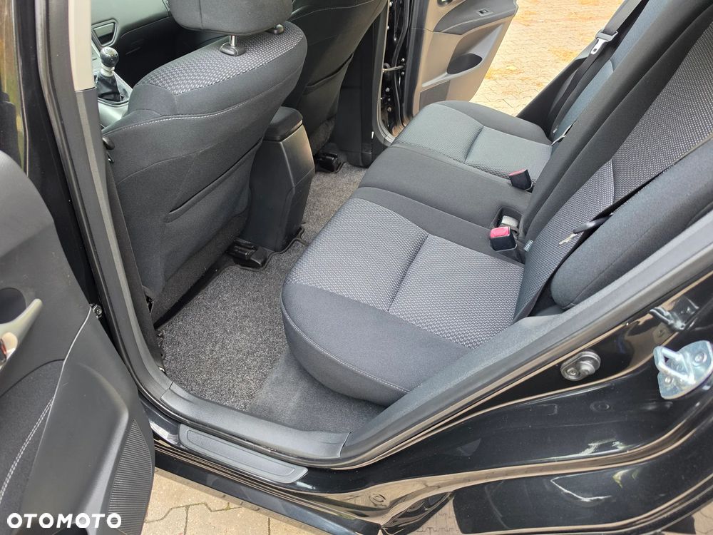 Toyota Auris 1.6 VVT-i Executive - 18