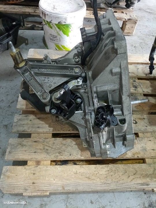 CAIXA VELOCIDADES DACIA DOKKER - 4