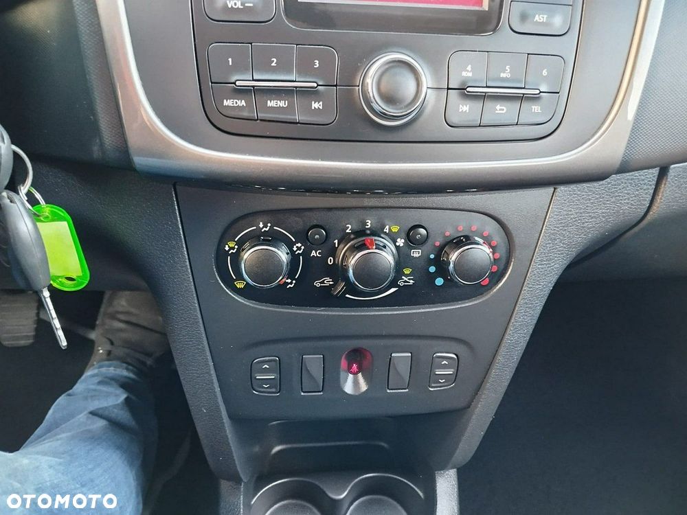 Dacia Sandero - 16