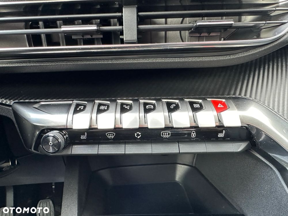 Peugeot 3008 1.5 BlueHDi Allure S&S - 28