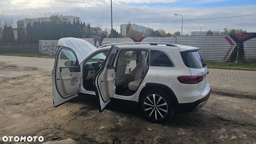 Mercedes-Benz GLB - 22