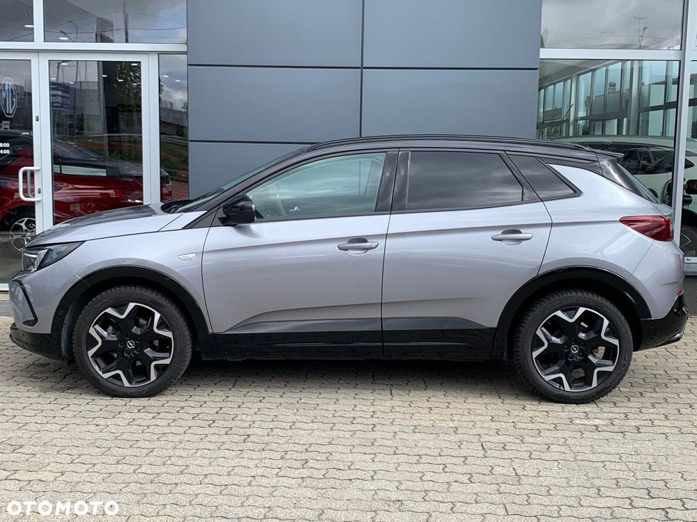 Opel Grandland 1.2 T GS S&S - 11