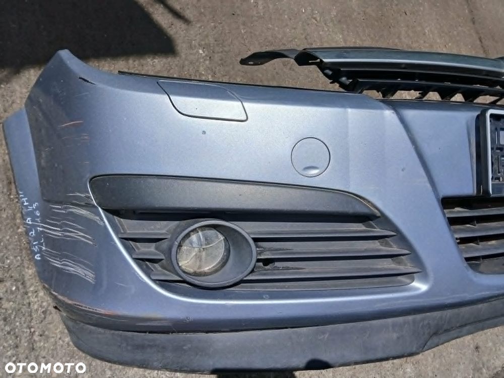 Opel Astra H III Z163 Zderzak przedni-uszkodzony - 2