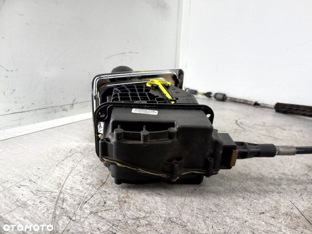 LEWAREK ZMIANY BIEGÓW VW PASSAT B7 3C1713025S 2.0 TDI - 2