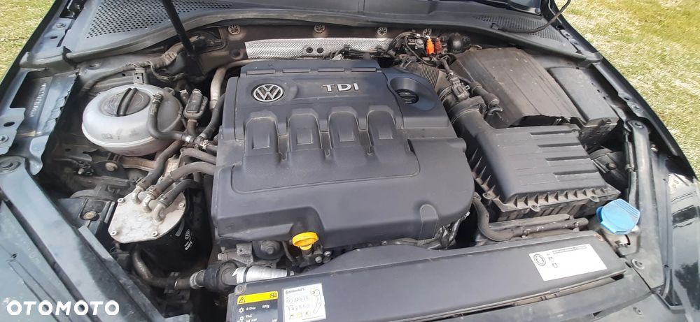 Volkswagen Golf 1.6 TDI DPF Trendline - 14