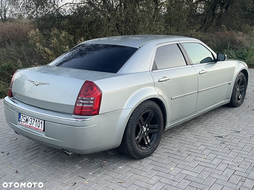 Chrysler 300C - 5