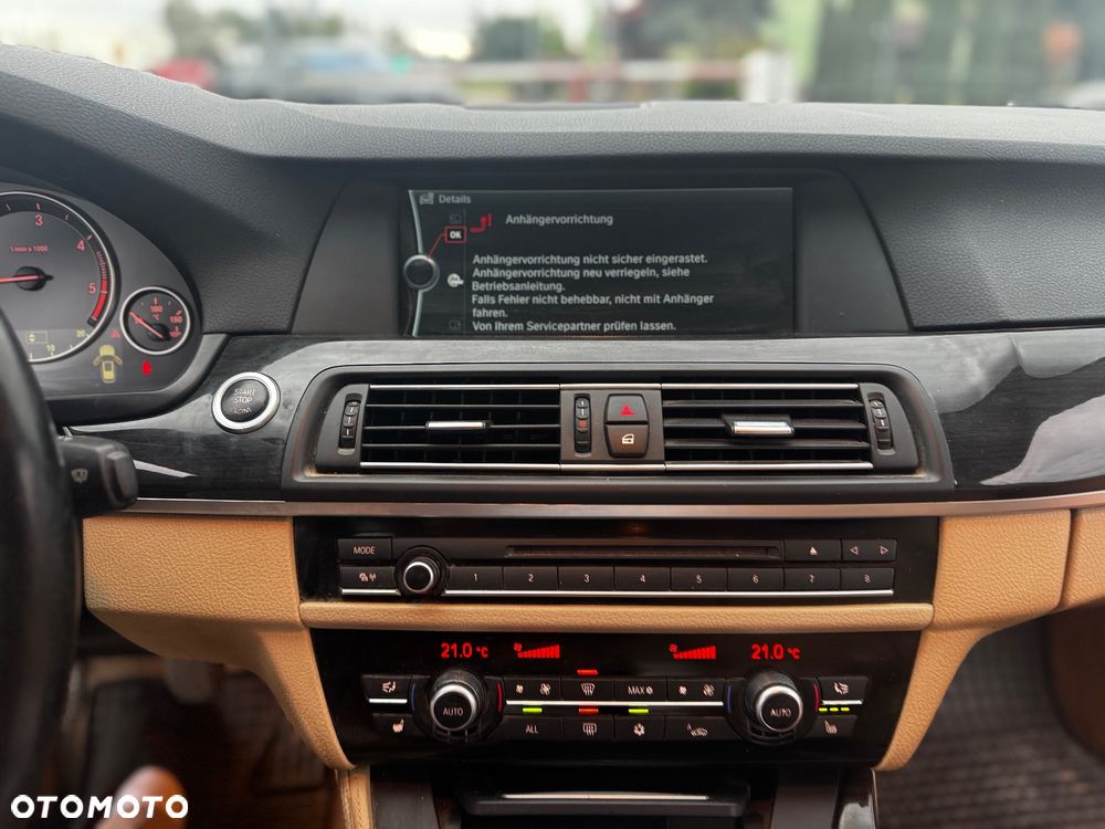 BMW Seria 5 525d - 13