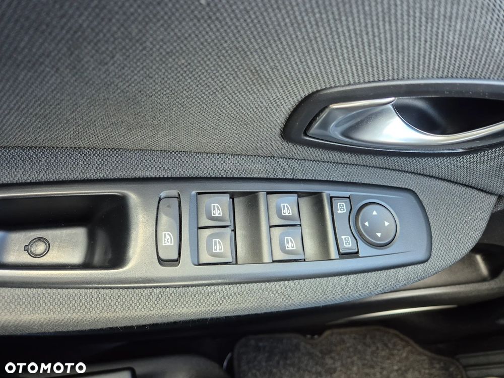 Renault Scenic 1.6 16V 110 Expression - 13