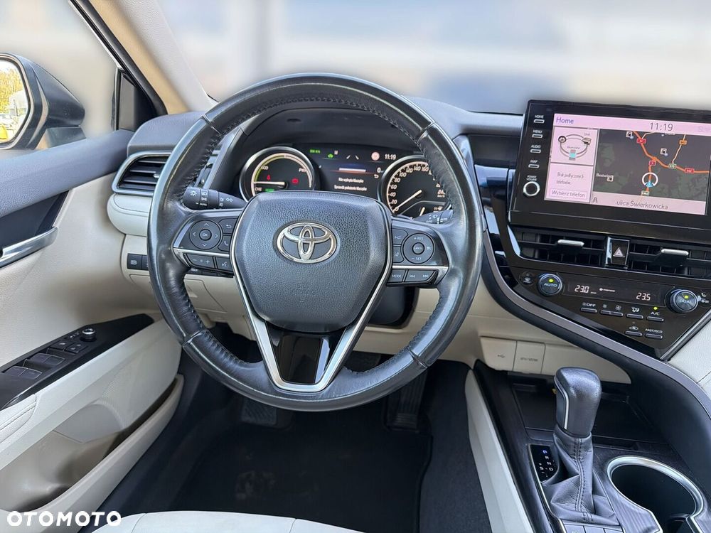 Toyota Camry 2.5 Hybrid Executive CVT - 13