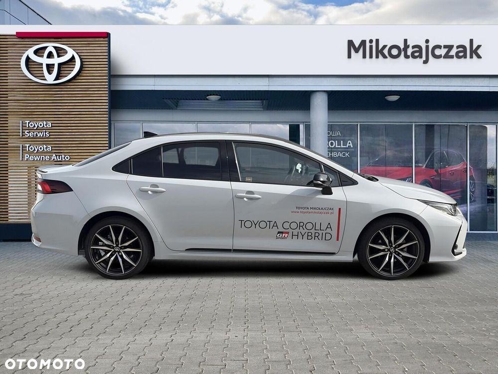 Toyota Corolla 1.8 Hybrid GR Sport - 11