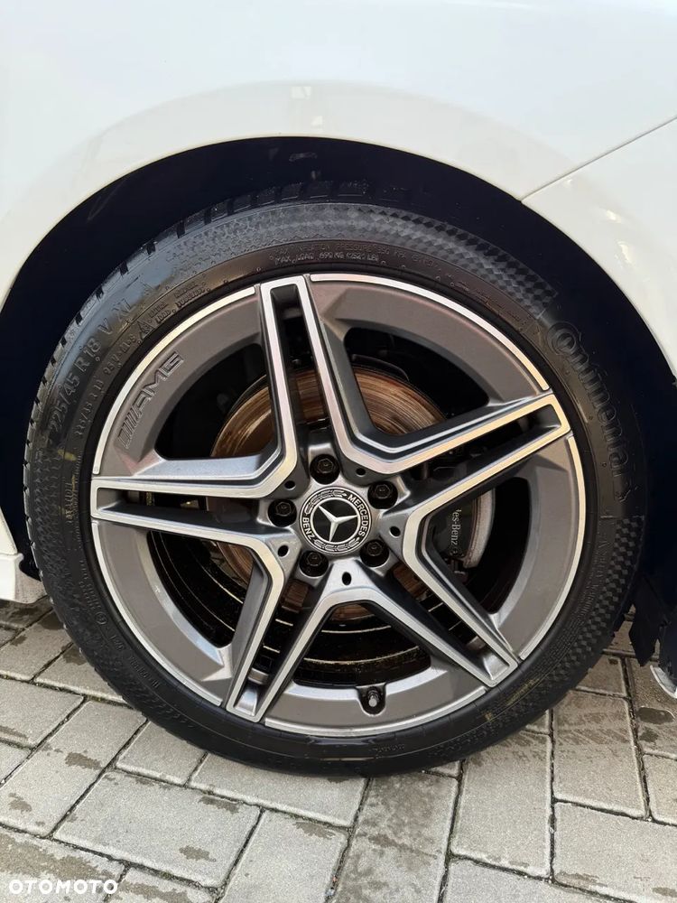 Mercedes-Benz CLA 180 AMG Line 7G-DCT - 23