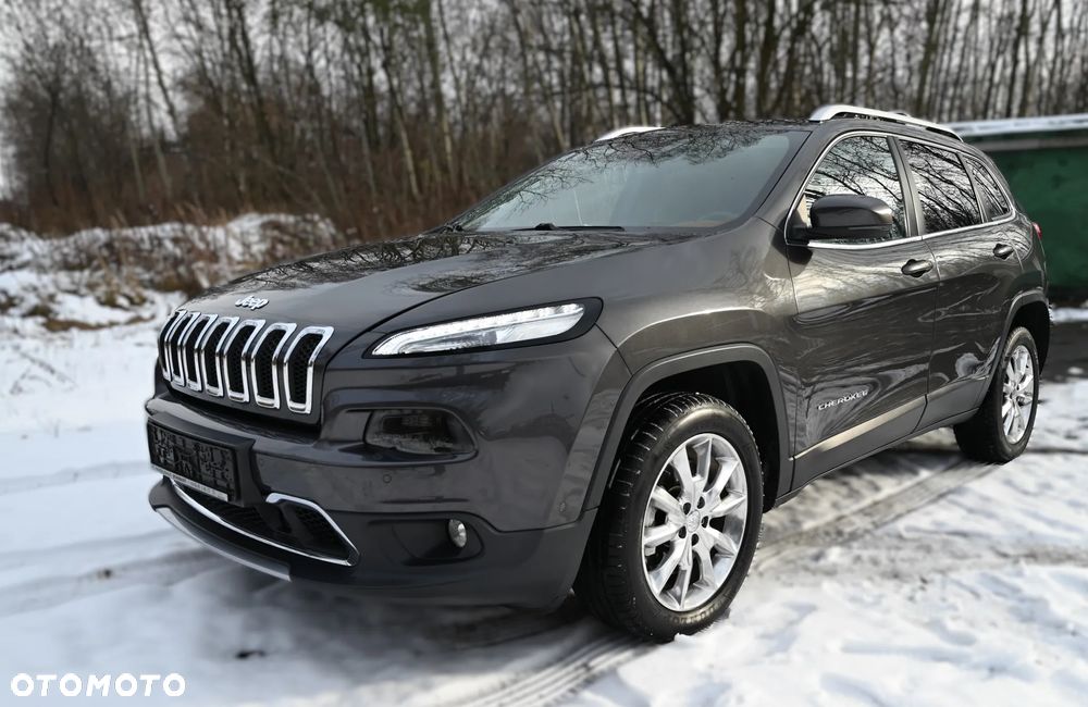 Jeep Cherokee - 4