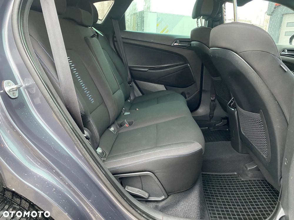 Hyundai Tucson 1.6 GDI BlueDrive GO 2WD - 11