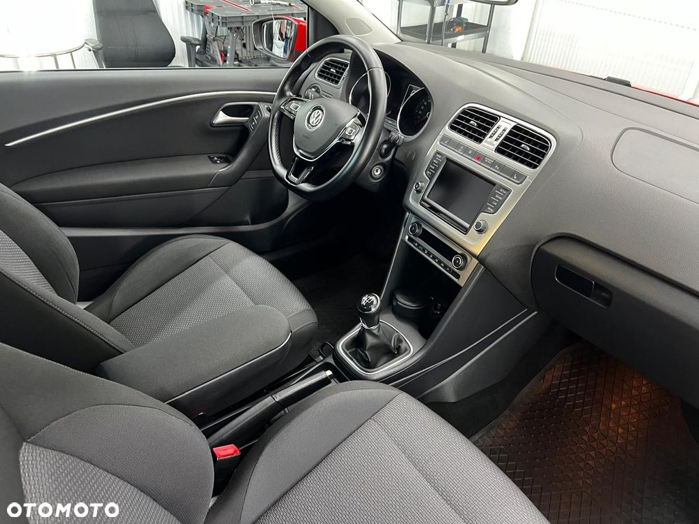 Volkswagen Polo 1.4 TDI (Blue Motion Technology) Highline - 37